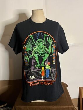 Steven Rhodes Trust In God Tshirt Medium